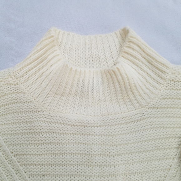 BEBE Ivory Chunky Turtleneck Sweater - Picture 4 of 8